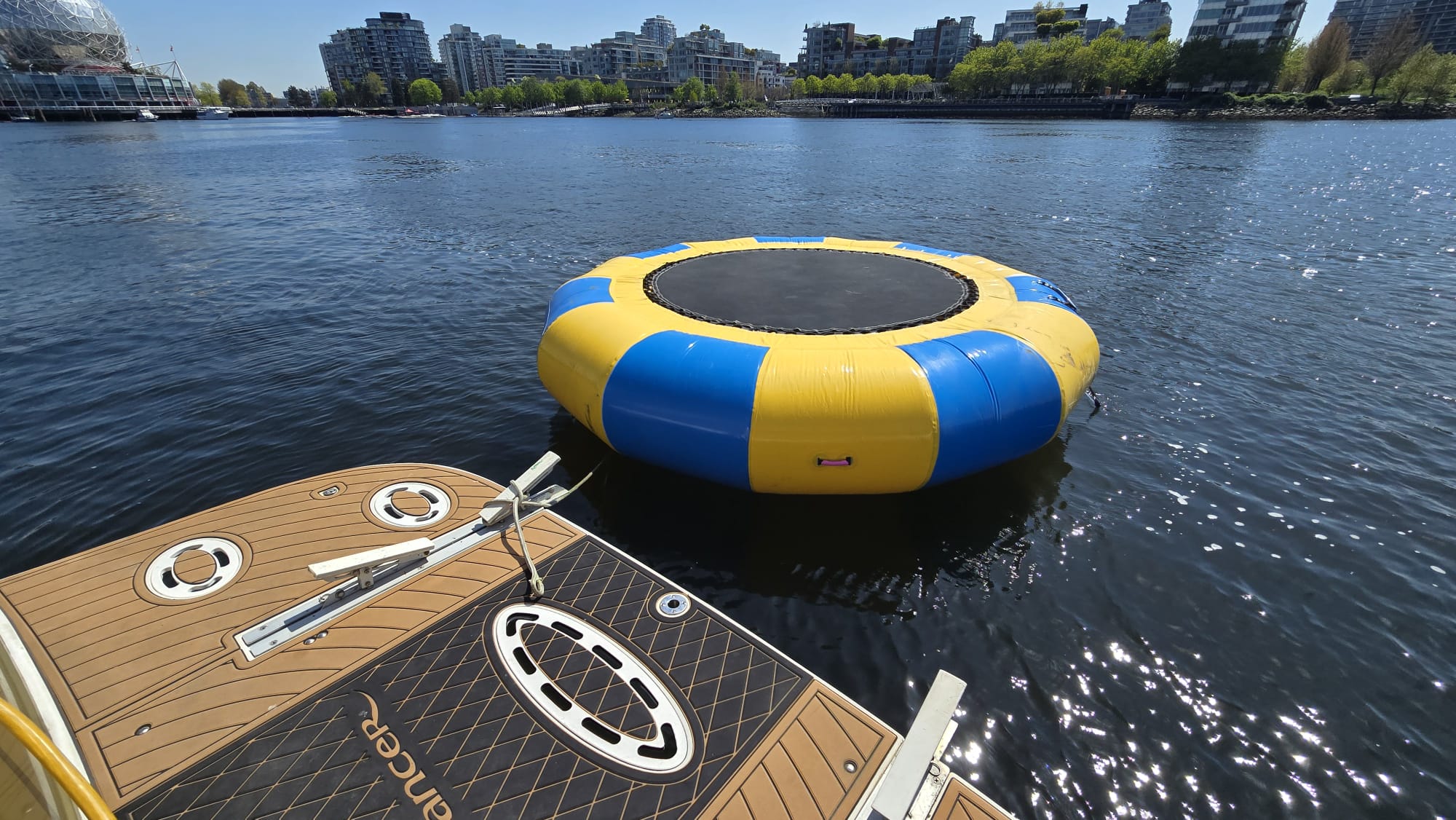 Water trampoline